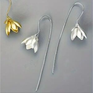 Retro Style Magnolia Earrings Gold or Silver Plated Fashion Jewelry